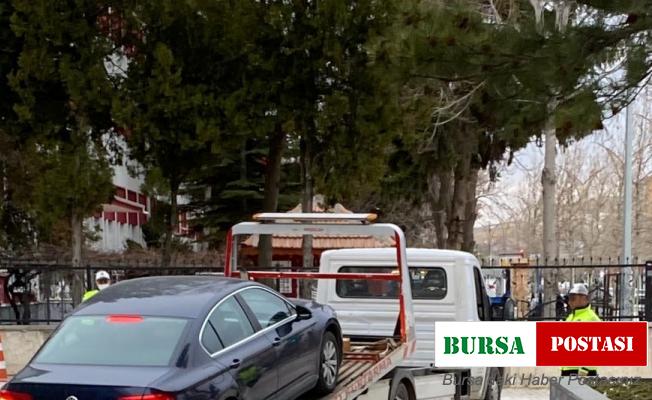 Alacağını alamayan işçi belediyenin makam aracını haczettirdi