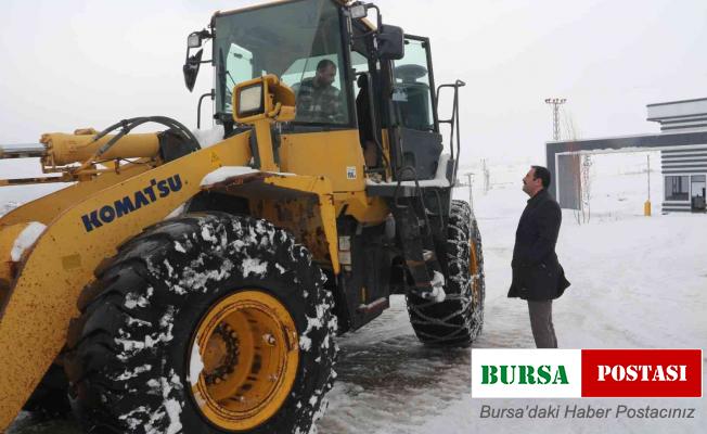 Başkan Geylani kar temizleme çalışmalarını yerinde inceledi