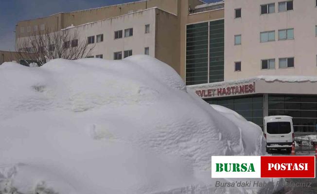 Bitlis’te 400 yataklı hastane binası kara gömüldü