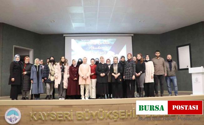 Büyükşehirin ’Mutlu Evlilik Akademisi’ tam not aldı