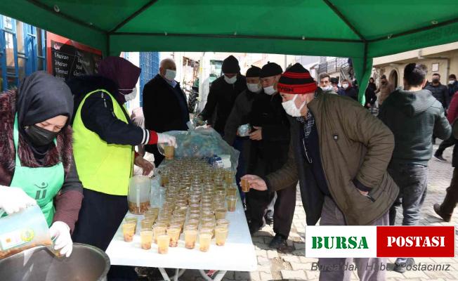 Çanakkale şehitleri anısına cuma namazı sonrası hoşaf ve ekmek ikramı