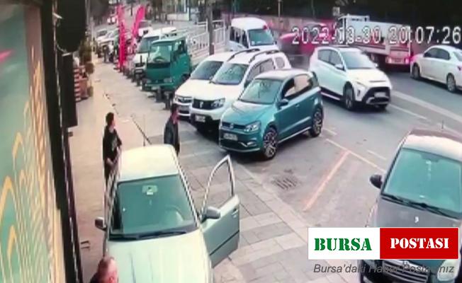 Çekmeköy’de otomobil ile kamyonet kafa kafaya çarpıştı: 3 yaralı