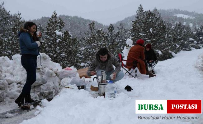 Erzincan’da kar yağışı etkisini sürdürüyor