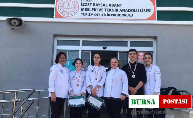 Genç aşçı adayları Eskişehir’e ikinci olarak döndü