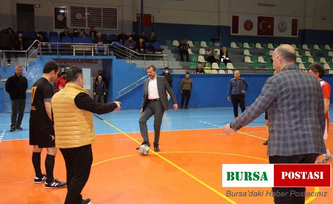 Gürsu’da futsal turnuvası heyecanla başladı