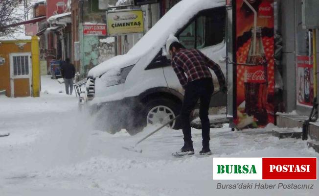 Kars’ta kar ve tipi hayatı olumsuz etkiliyor