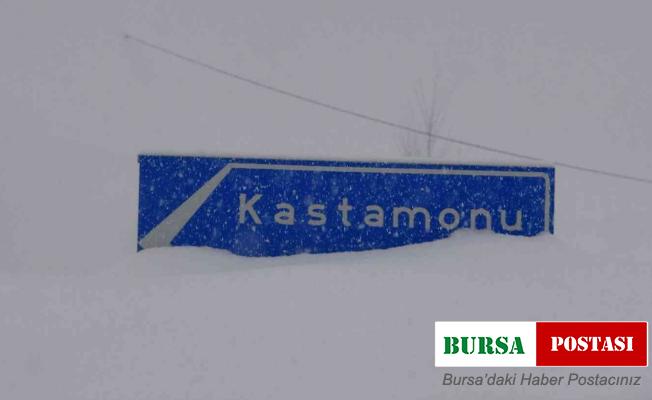 Kastamonu’da kar yağışı ve sis etkili oluyor