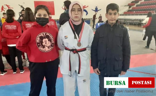 Köyceğizli Azra Karakaş Taekwondo grup müsabakasında 3. oldu