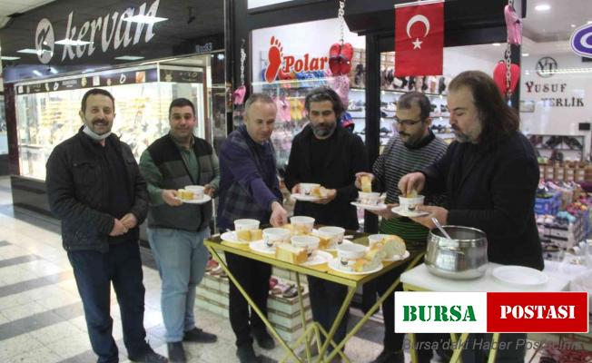 Malatya’da üzüm hoşafı dağıtıldı