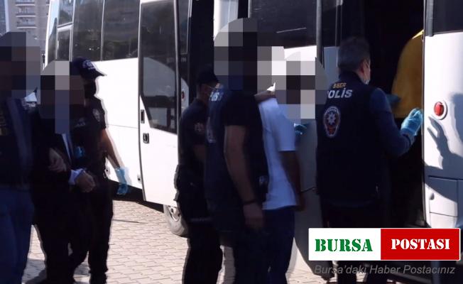 Mersin merkezli 3 ilde dolandırıcılara şafak operasyonu: 7 gözaltı