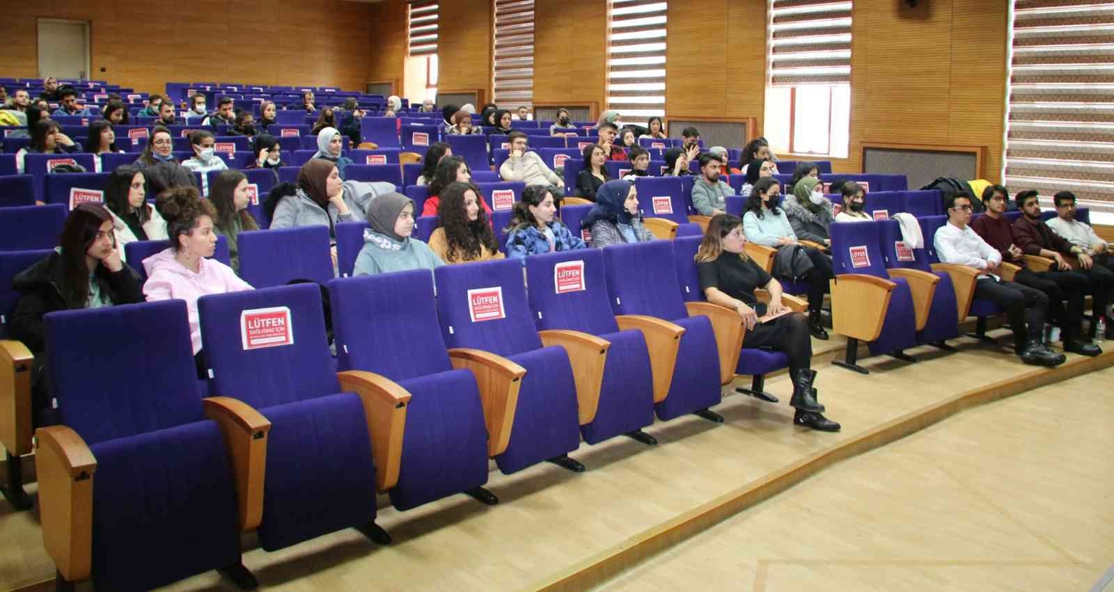 NEVÜ Öğrencileri “Stres ve Gerilimle Başa Çıkma” Bahisli Seminer Verdi