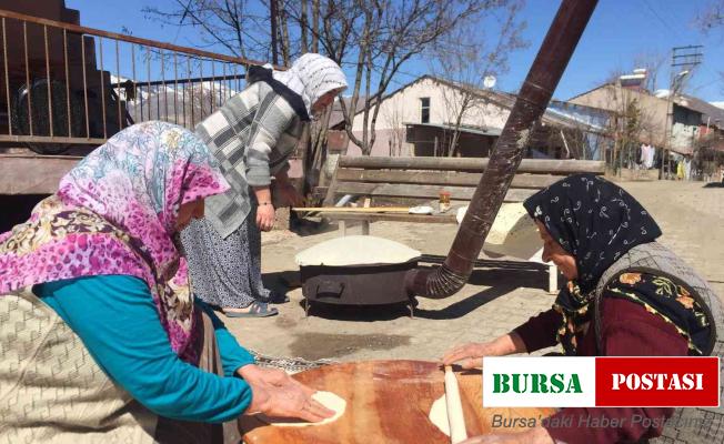 Oltu’da kadınların Ramazan yufkası mesaisi