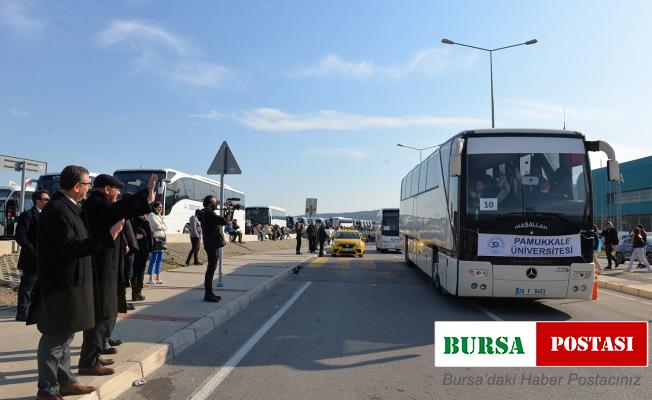 PAÜ’den 4 bine yakın öğrenci 62 otobüsle kariyer fuarına katıldı