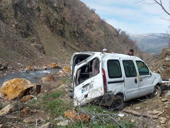 Trafik kazasında çocuğu kaybettirir